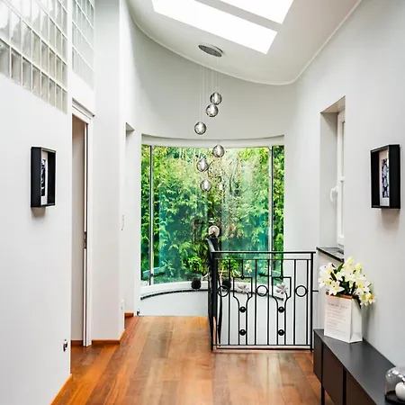 Designhaus - Whirlpool - Terrasse - Garage - 10 Personen - Aufzug - Kueche - Familienfreundlich - Wifi - Netflix Holiday home *