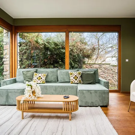 Holiday home Designhaus - Whirlpool - Terrasse - Garage - 10 Personen - Aufzug - Kueche - Familienfreundlich - Wifi - Netflix Ruedesheim am Rhein